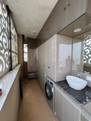Furnished Amenities in 2 BHK Apartment at Capital Residency 360, Sector 70a – for Rent