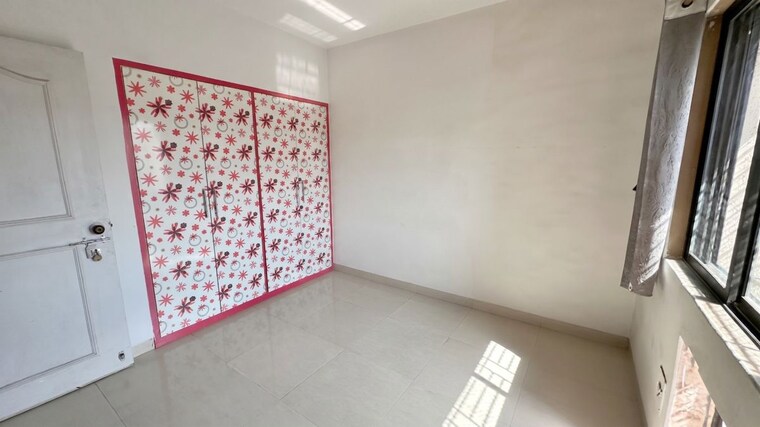Room, sukur-residency-b1-chs-ltd 1 Bedroom 633 Sq.Ft. Apartment In Kasarvadavali Thane 10680614