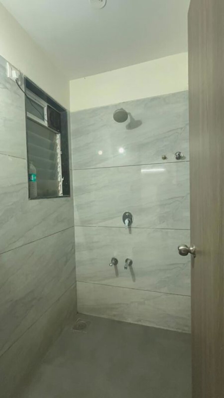 Bathroom, metropolis-bayside 1 Bedroom 370 Sq.Ft. Apartment In Kasarvadavali Thane 10680476