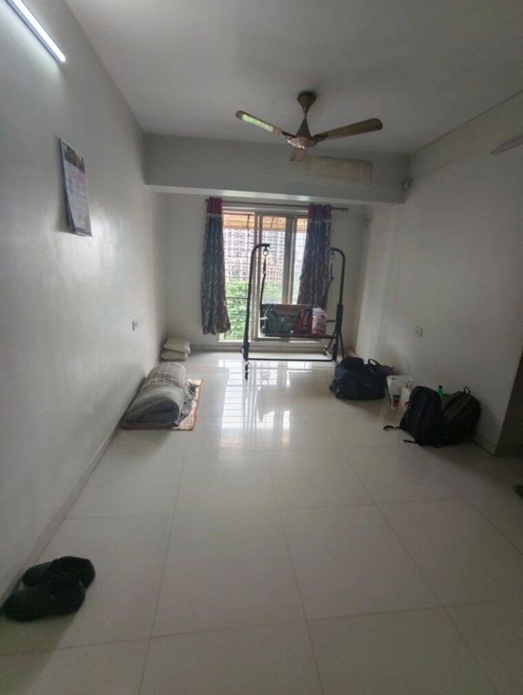 Living Room, rosa-classique 1 Bedroom 450 Sq.Ft. Apartment In Kasarvadavali Thane 10680650