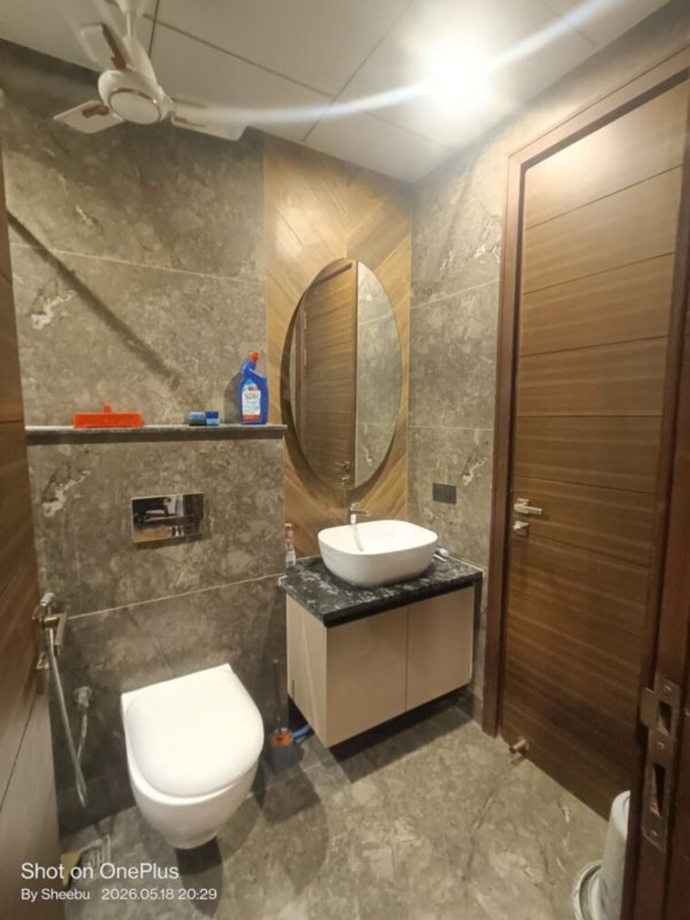 Bathroom, smart-world-orchard 3 Bedroom 1712 Sq.Ft. Builder Floor In Sector 61 Gurgaon 10680660