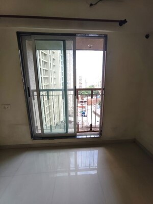 Room in 1 BHK Apartment at Vihang Valley Phase 3, Kasarvadavali – for Rent