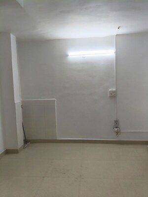 Room in 1 BHK Apartment at Udaigiri Apartments, Sector 34 – for Rent