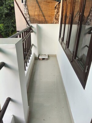 Staircase in 1 BHK Apartment at Udaigiri Apartments, Sector 34 – for Rent