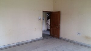  Warehouse For Rent in Bachhawn