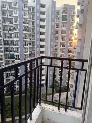 3 BHK Apartment – Exterior View View at Mapsko Paradise, Sector 83 - for Rent