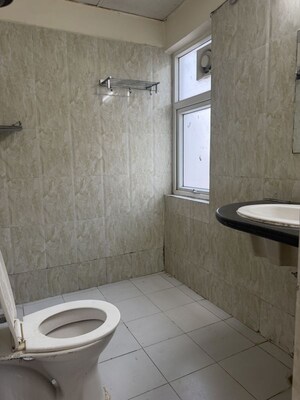 Bathroom in 3 BHK Apartment at Mapsko Paradise, Sector 83 – for Rent