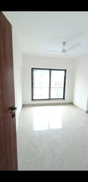 Room in 1 BHK Apartment at Rangoli Goghari Mansion, Santacruz West – for Sale