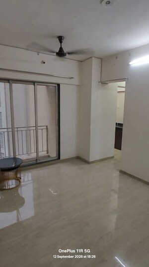 Room in 2 BHK Apartment at Fiama Residency, Thane West – for Rent