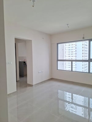 Room in 1.5 BHK Apartment at Piramal Vaikunth, Balkum Pada – for Rent
