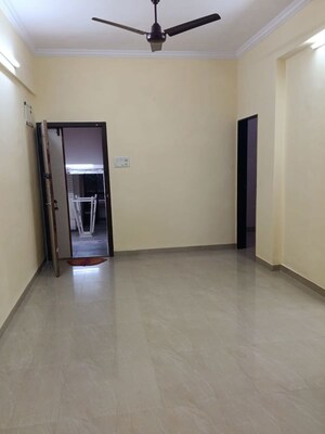 Room in 2 BHK Apartment at Sadhana CHS, Vile Parle East – for Rent