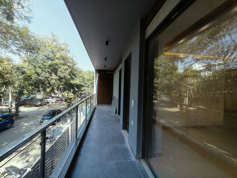 Balcony, dlf-royale-residences 4 Bedroom 2800 Sq.Ft. Builder Floor In Dlf Phase I Gurgaon 10499349