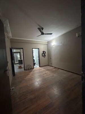 4 BHK Builder Floor For Rent in Huda Market, Sector 31