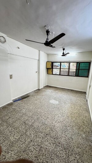 1 RK Apartment For Rent in Vile Parle East