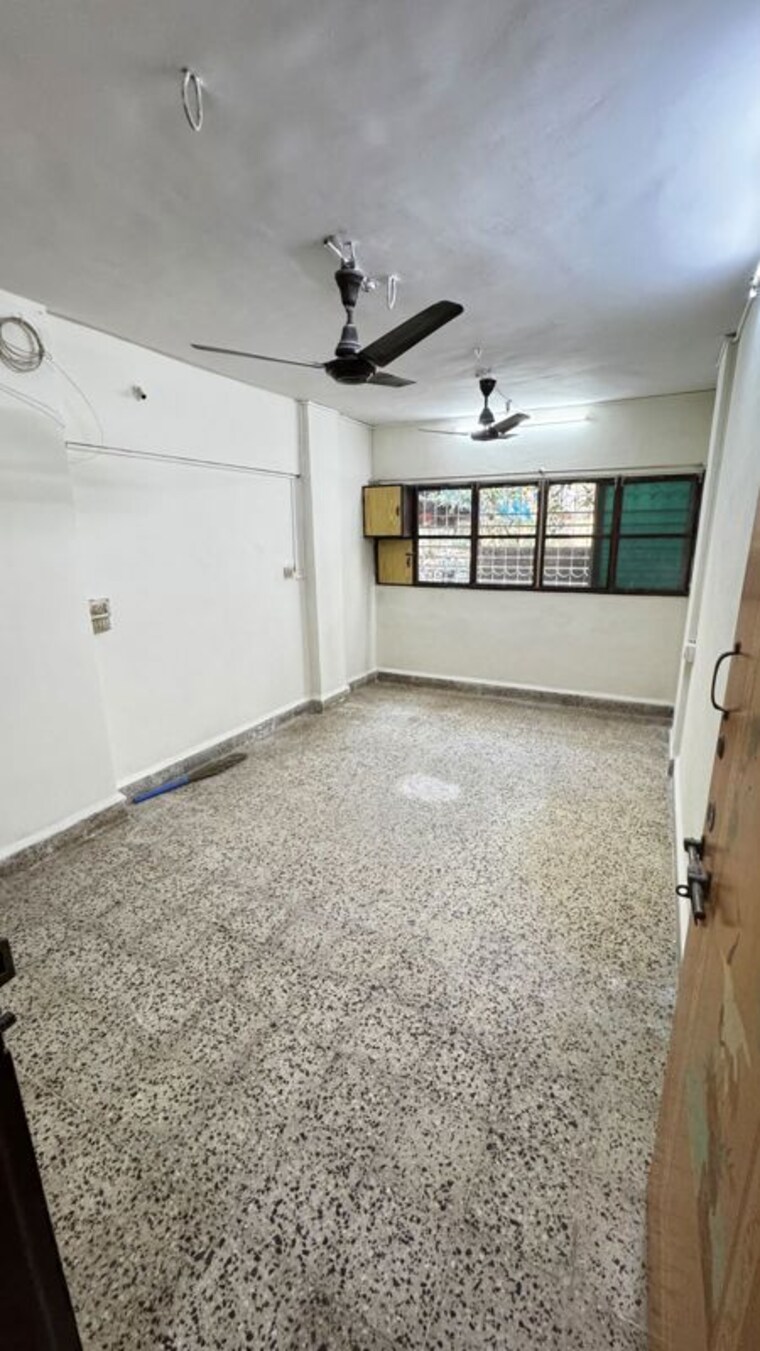 Room, vile parle east 1 RK 320 Sq.Ft. Apartment In Vile Parle East Mumbai 10680733