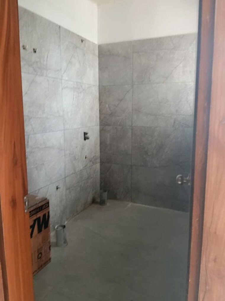 Bathroom, canal road 3 Bedroom 158 Sq.Yd. Villa In Canal Road Dehradun 10680751