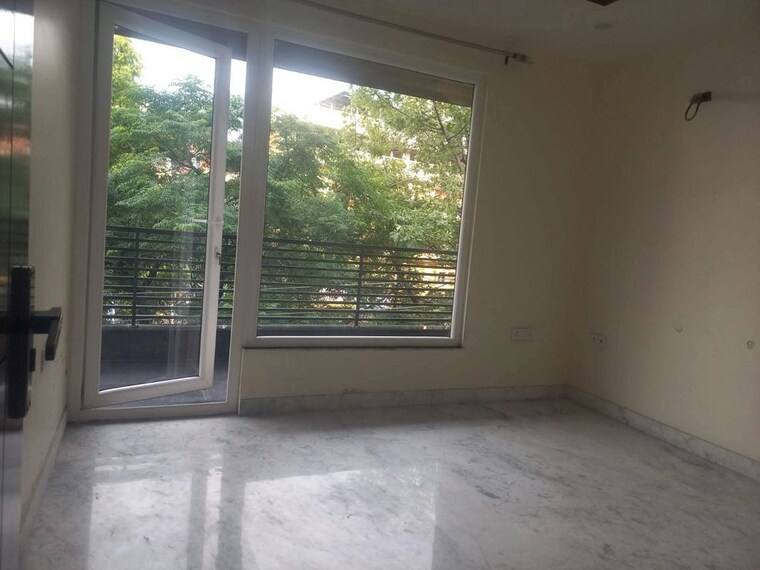 Room, shivalik colony 3 Bedroom 200 Sq.Ft. Builder Floor In Shivalik Colony Delhi 10680759