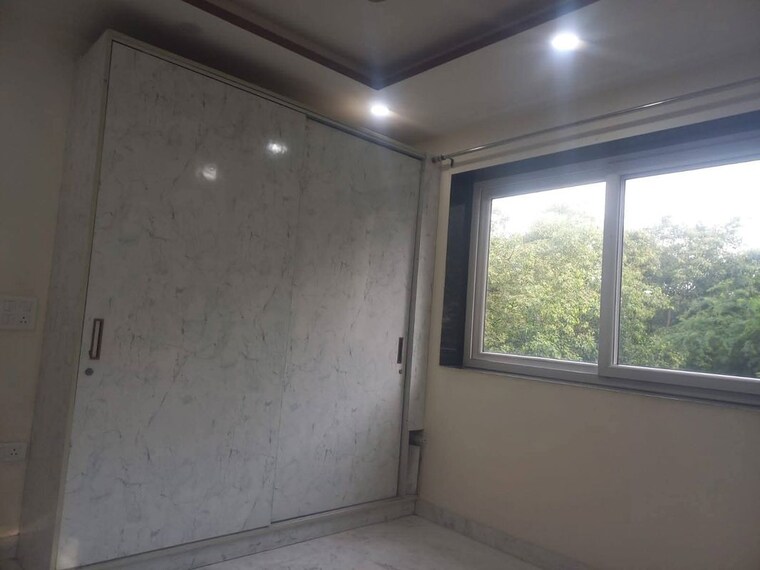 Room, shivalik colony 3 Bedroom 200 Sq.Ft. Builder Floor In Shivalik Colony Delhi 10680759