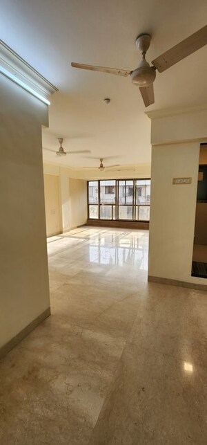 Room in 2 BHK Apartment at Navneet Apartment, Andheri West – for Rent