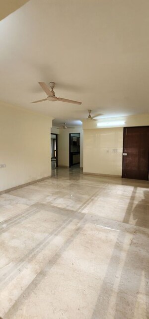 Room in 2 BHK Apartment at Navneet Apartment, Andheri West – for Rent