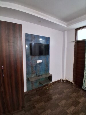 Furnished Amenities in 1 BHK Builder Floor at ROF Portico, Sector 43 – for Rent