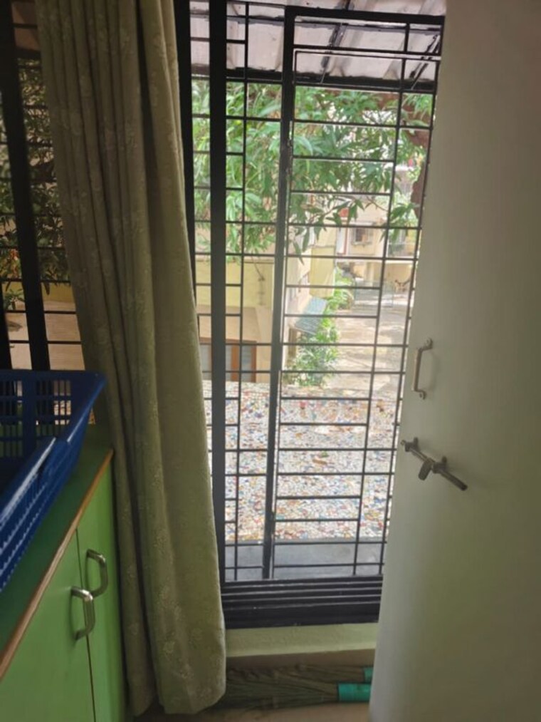 Balcony, bandra west 2 Bedroom 700 Sq.Ft. Apartment In Bandra West Mumbai 10680802