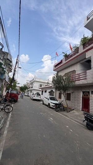 1 BHK Builder Floor – Exterior View View at Defence Colony - for Rent