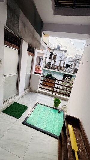 Balcony in 1 BHK Builder Floor at Defence Colony – for Rent