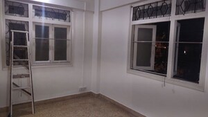 Room in 2 BHK Apartment at Vile Parle West – for Rent