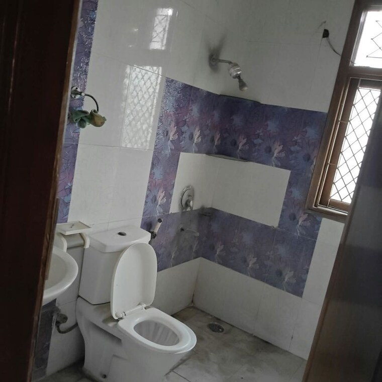 Bathroom, rwa-apartments-sector-26 2 Bedroom 1050 Sq.Ft. Villa In Sector 26 Noida 10680884