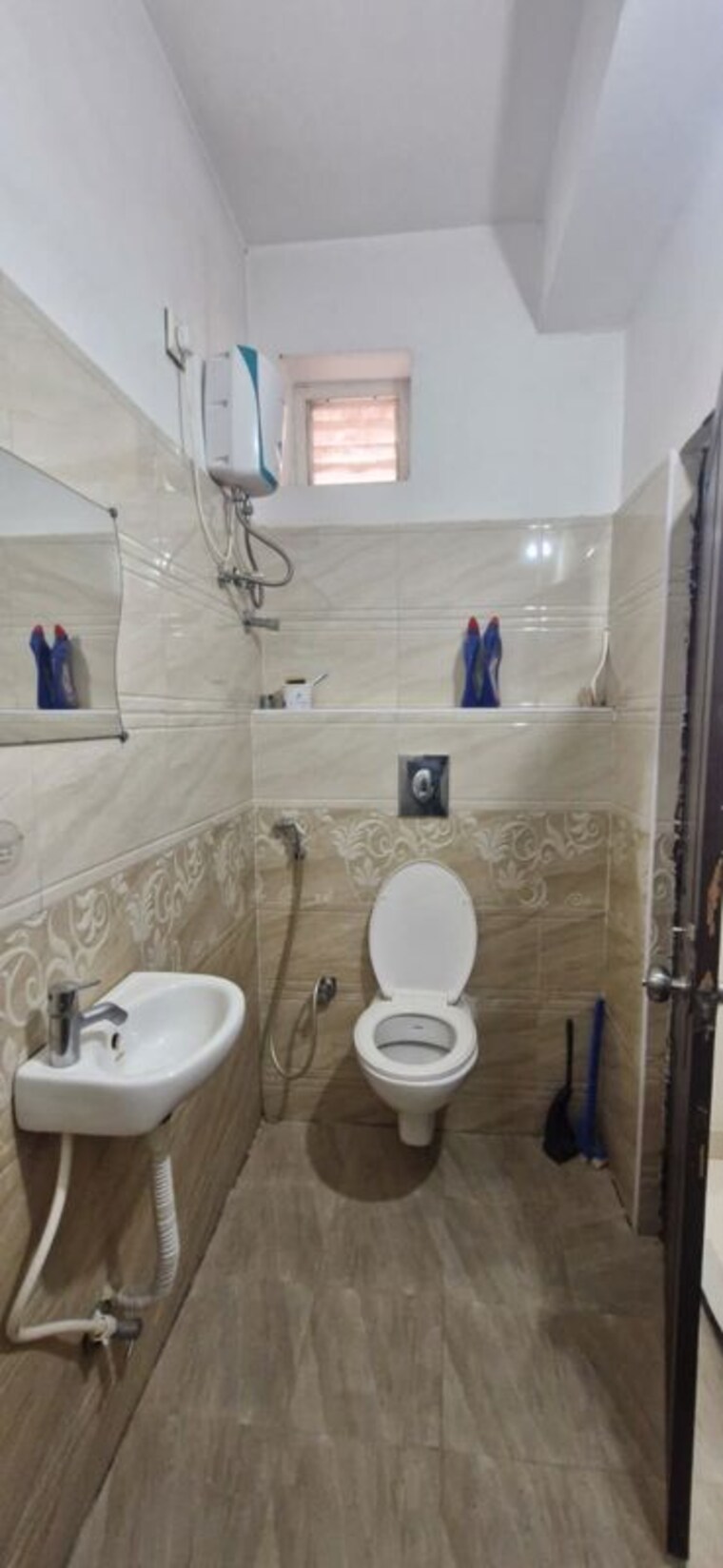 Bathroom, kondapur 3 Bedroom 1800 Sq.Ft. Builder Floor In Kondapur Hyderabad 10680905