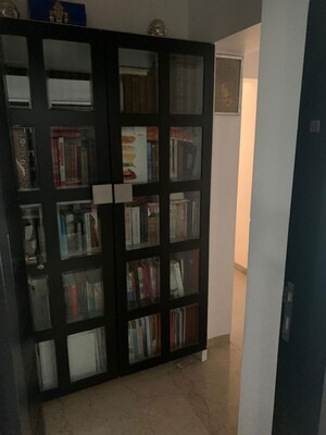 Room in 4 BHK Apartment at RNA Auroville, Santacruz West – for Sale