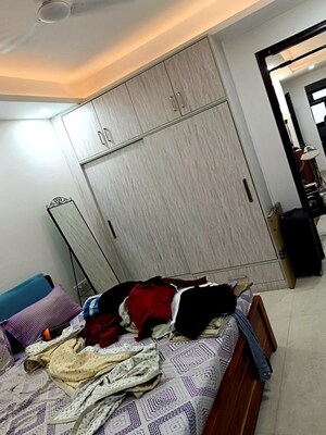 Team Area in 3 BHK Builder Floor at Orchid Island, Sector 51 – for Rent