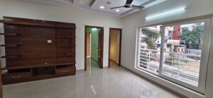 Room in 2 BHK Builder Floor at Kondapur – for Rent