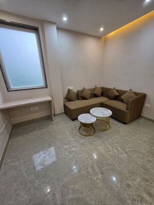 Living Room in 1 BHK Builder Floor at Ansal Sushant Lok I, Sector 43 – for Rent