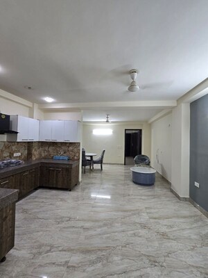 Parking in 2 BHK Builder Floor at Sushant Lok I – for Rent
