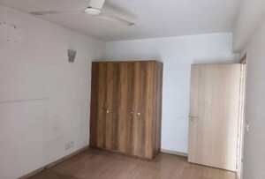 Room in 3 BHK Apartment at DLF New Town Heights I, Sector 90 – for Rent
