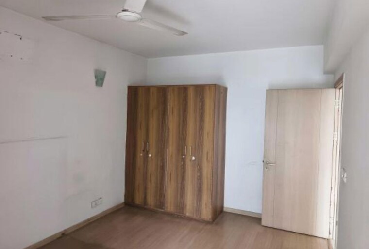 Room, dlf-new-town-heights-i 3 Bedroom 2384 Sq.Ft. Apartment In Sector 90 Gurgaon 10680943