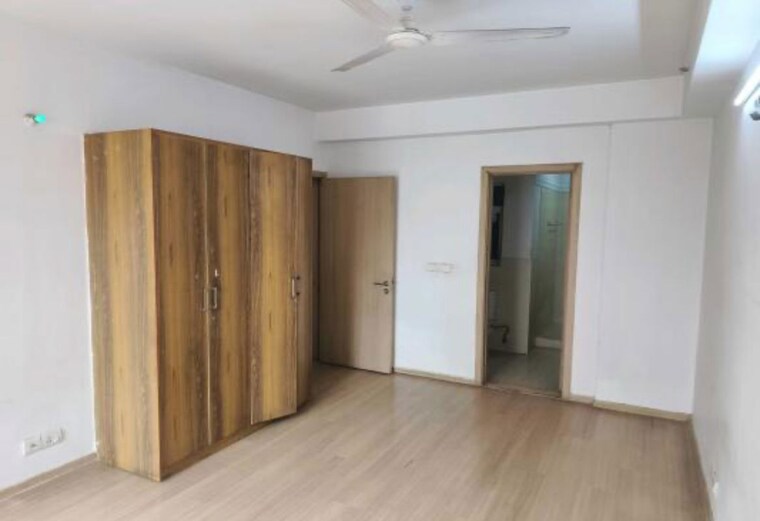 Room, dlf-new-town-heights-i 3 Bedroom 2384 Sq.Ft. Apartment In Sector 90 Gurgaon 10680943