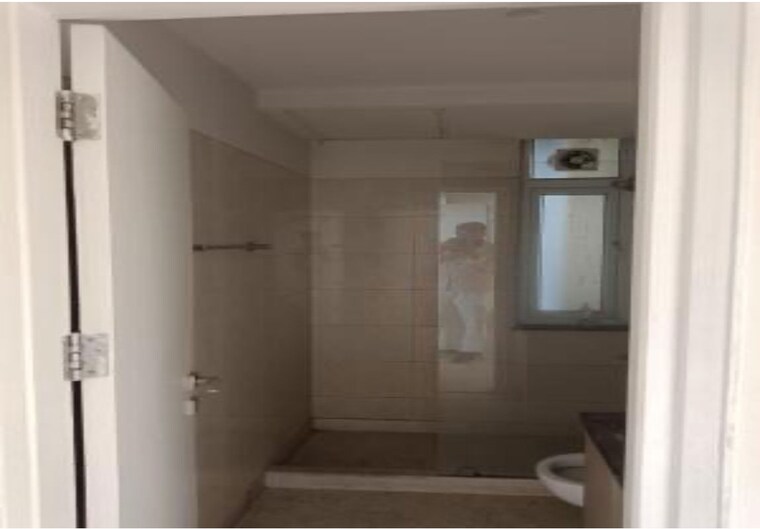 Bathroom, dlf-the-ultima 3 Bedroom 2132 Sq.Ft. Apartment In Sector 81 Gurgaon 10680961