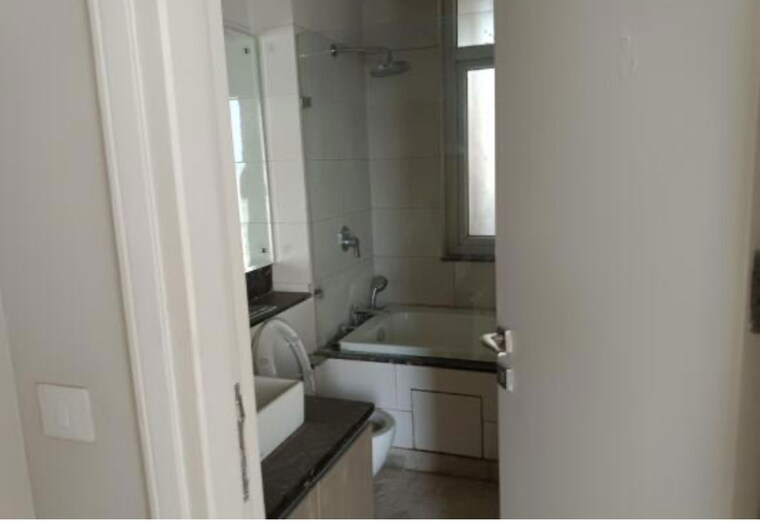 Bathroom, dlf-the-ultima 3 Bedroom 2132 Sq.Ft. Apartment In Sector 81 Gurgaon 10680961