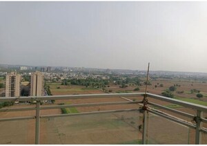 Plot Area in 3 BHK Apartment at DLF The Ultima, Sector 81 – for Rent