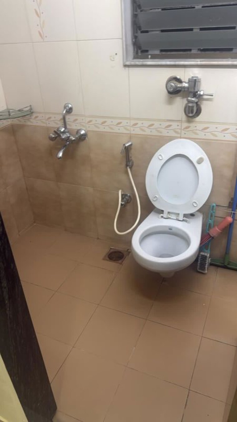 Bathroom, etco-eco-heights 2 Bedroom 720 Sq.Ft. Apartment In Andheri East Mumbai 10680987
