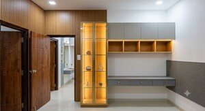 Room in 5 BHK Independent House at Chanda Nagar – for Sale