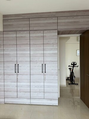 Room in 2 BHK Apartment at LnT Realty Crescent Bay, Parel – for Rent