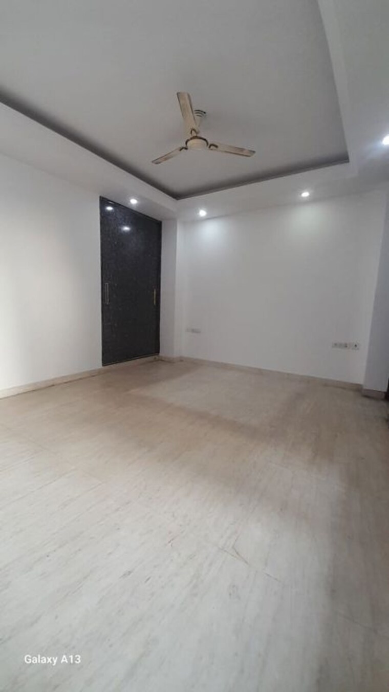 Room, palam vihar 3 Bedroom 2400 Sq.Ft. Builder Floor In Palam Vihar Gurgaon 10681044