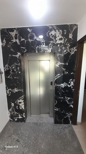 Bedroom in 3 BHK Builder Floor at Palam Vihar – for Rent