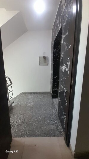 Building Lobby in 3 BHK Builder Floor at Palam Vihar – for Rent