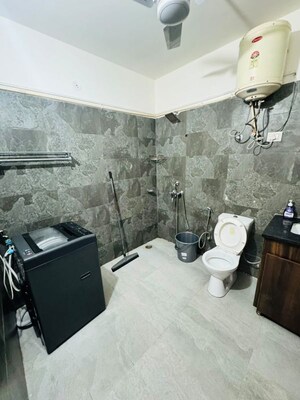 Team Area in 4 BHK Builder Floor at Palam Vihar – for Rent