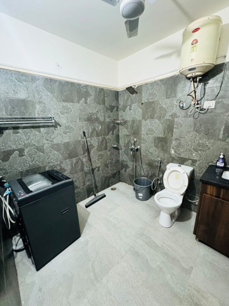 Team Area, palam vihar 4 Bedroom 3000 Sq.Ft. Builder Floor In Palam Vihar Gurgaon 10681055